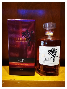 Suntory Hibiki - 17 Year Old | Japanese Whisky